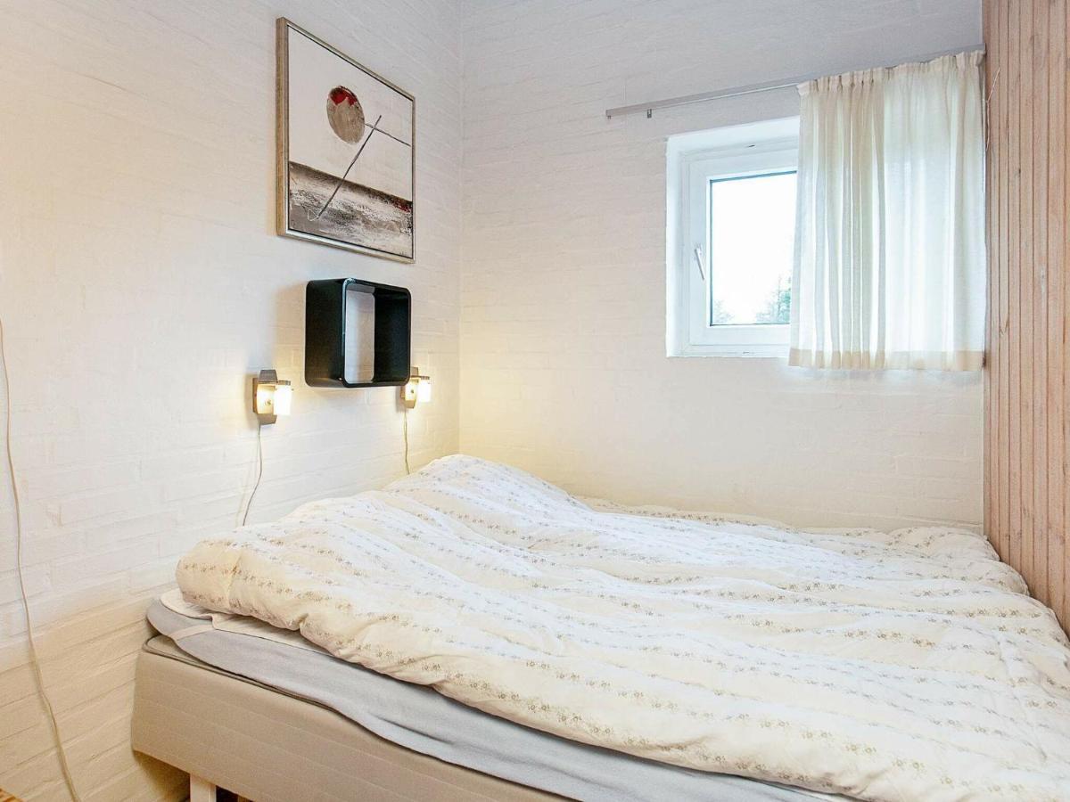 Amazing Home In Blavand With Wifi Chambre photo