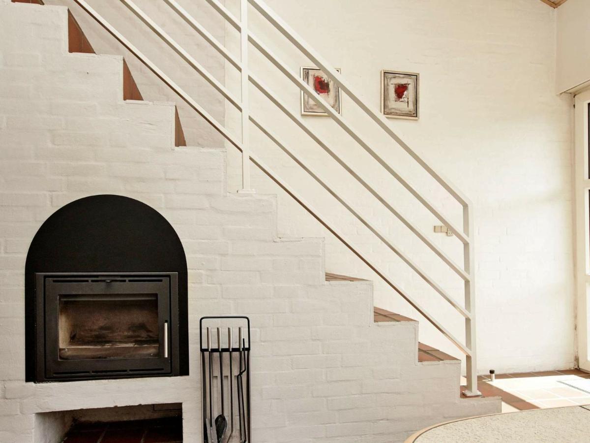 Amazing Home In Blavand With Wifi Extérieur photo