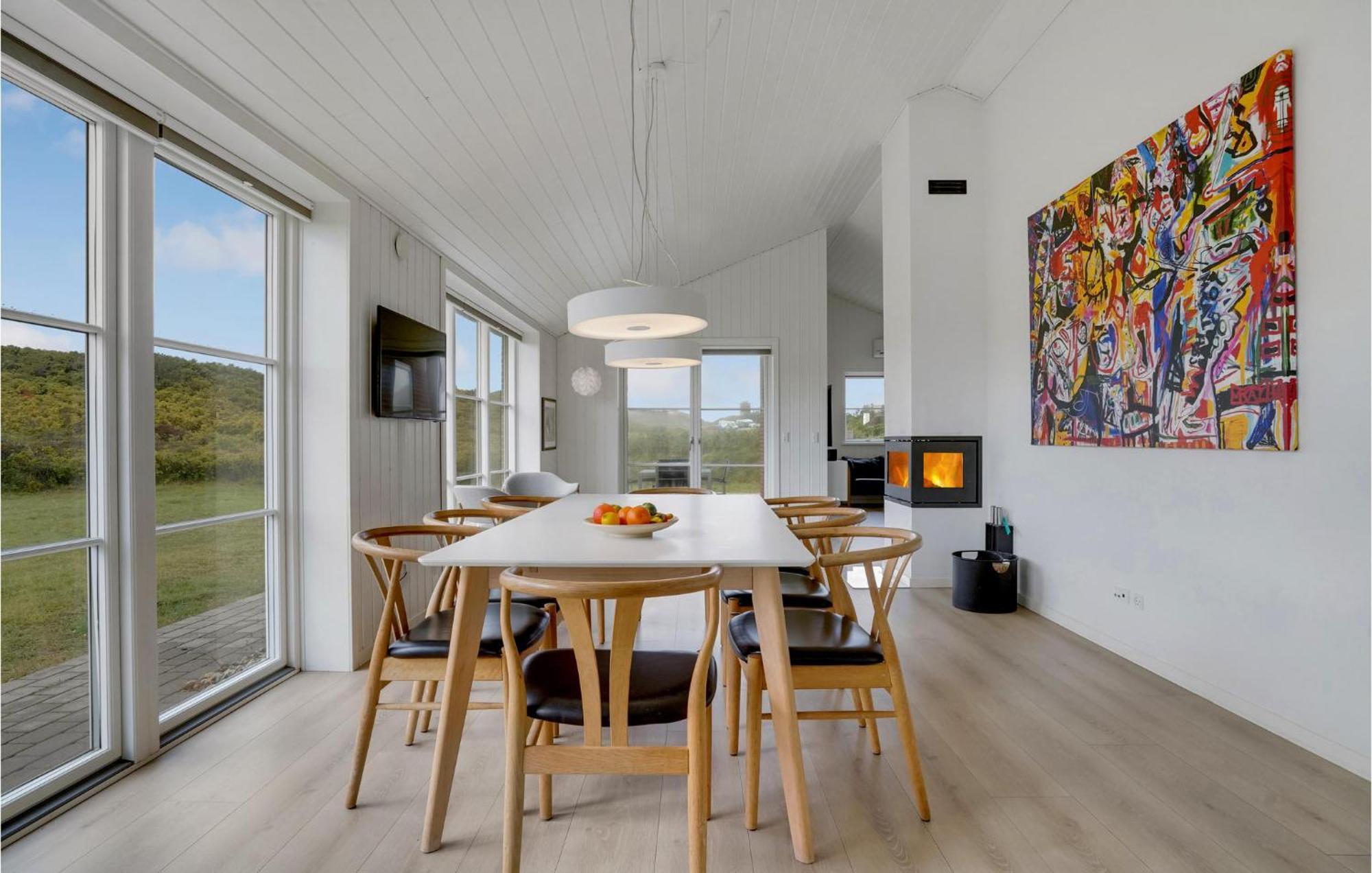 Amazing Home In Blavand With Wifi Extérieur photo
